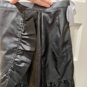 Women’s ruffled black skirt